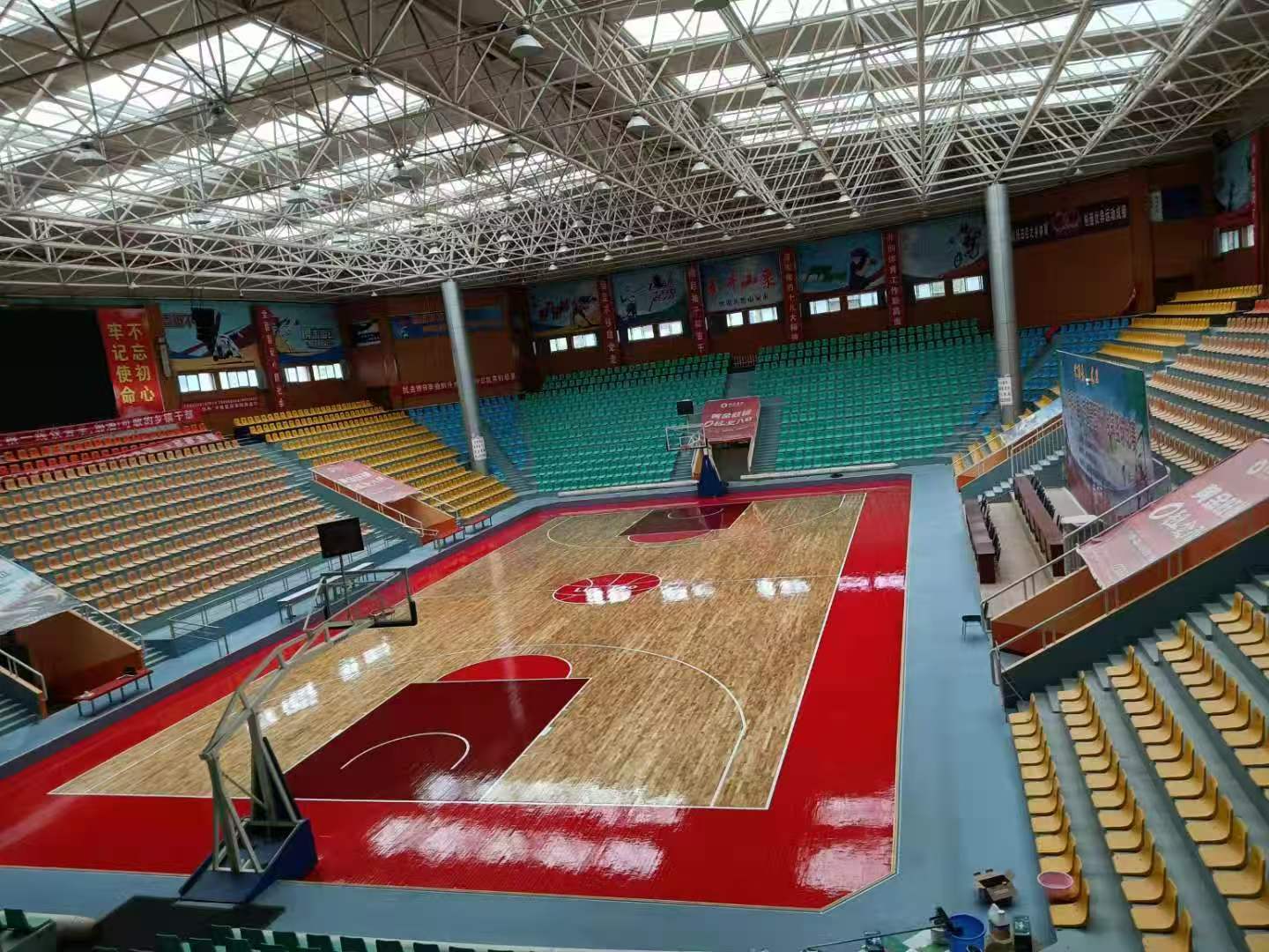 篮球馆运动木地板翻新