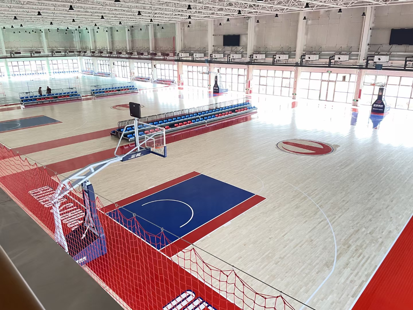 企业内部篮球馆运动木地板翻新