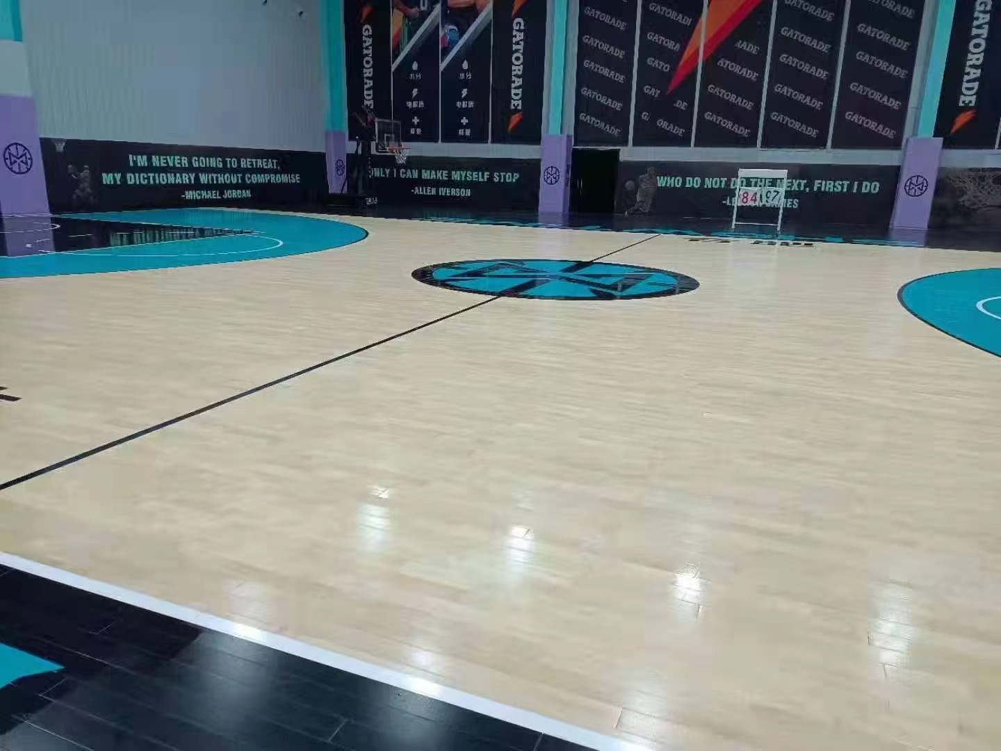 劲步运动木地板翻新