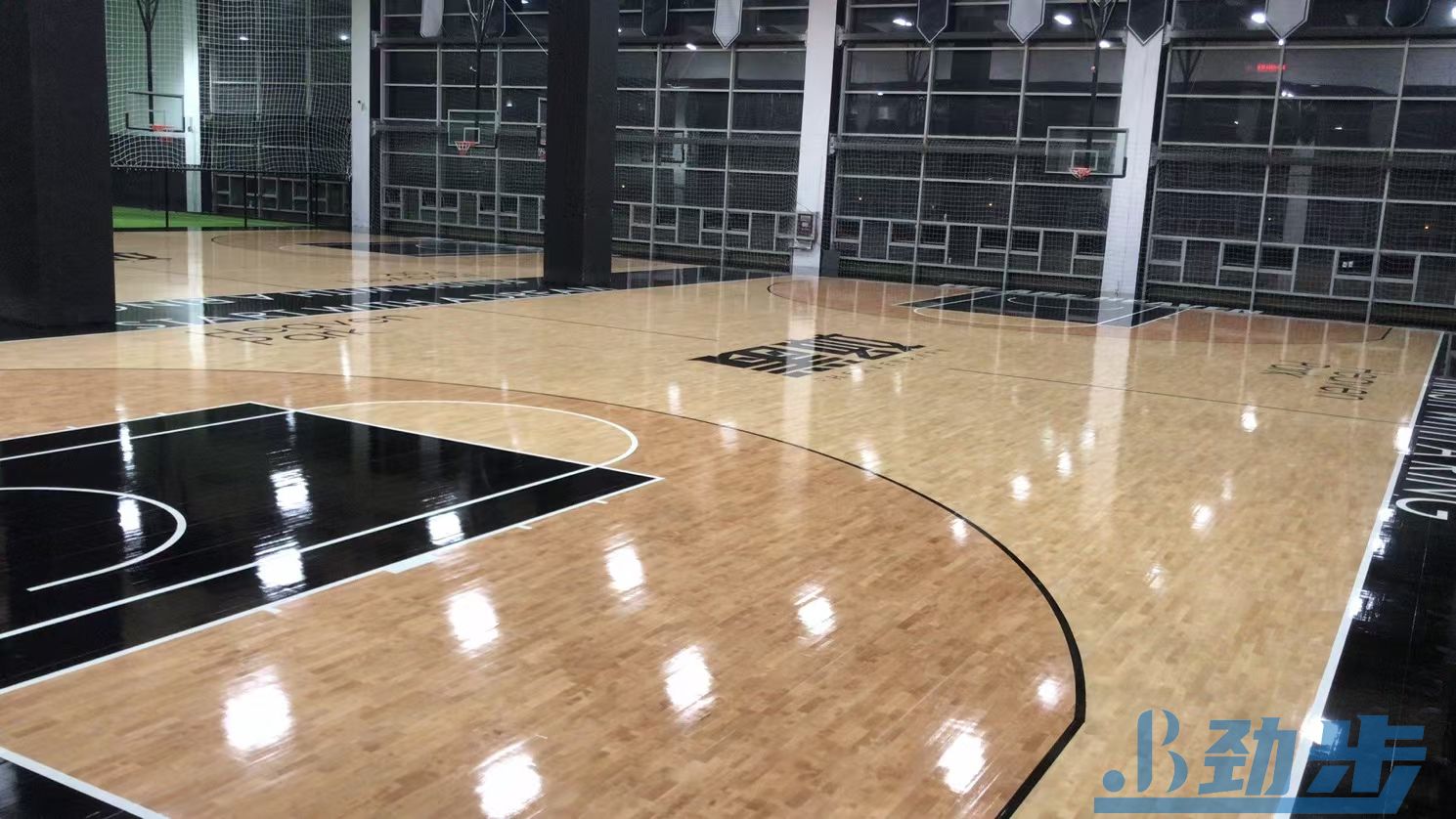 篮球馆木地板翻新